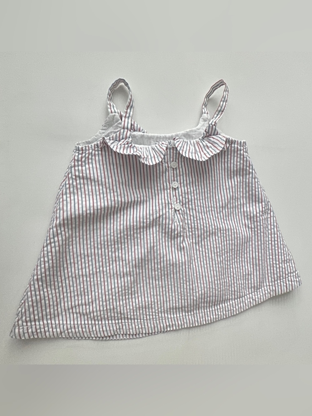 Hope & Henry girl’s top vertical stripe pattern with a ruffled collar.  Size 4T.